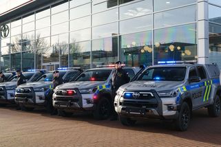 Policisté převzali terénní pick-upy Toyota Hilux - Novinky